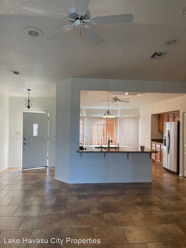 Building Photo - 3 br, 2 bath House - 3735 Yonder Dr