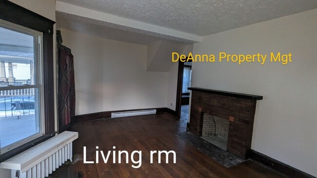 Foto del edificio - 3801 Mapledale Ave