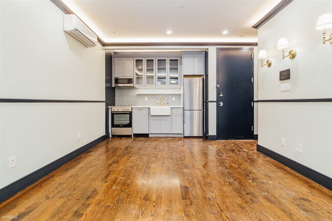Building Photo - 2 br, 2 bath  - 920 Pacific St