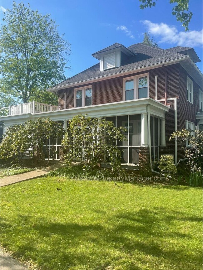 Building Photo - Fully Furnished House for Rent in the Moor...