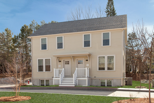 Townhomes - Linea Cambridge Apartments