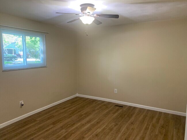 Master Bedroom - 431 Mason St