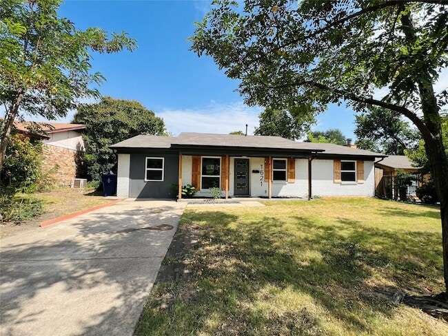 Photo - 1621 Running River Rd House