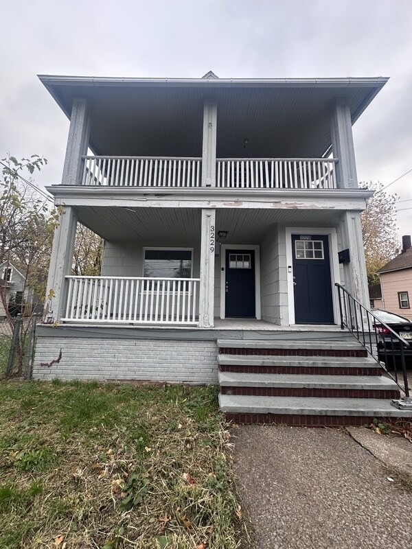 3229 W 32nd St Cleveland, OH 44109 – photo 1
