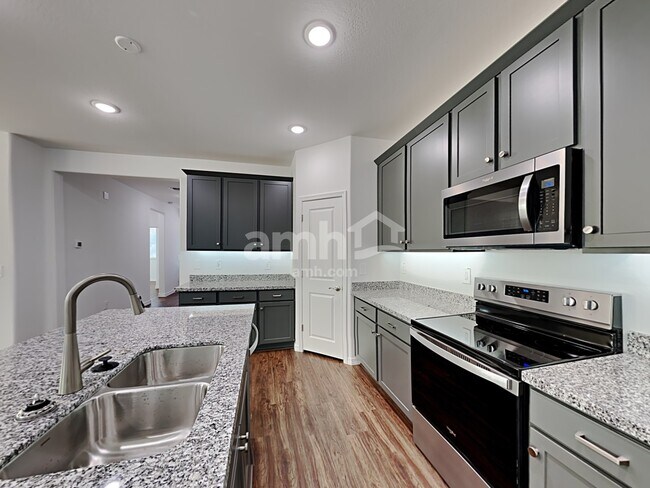 Foto del edificio - 15068 W Sherman St