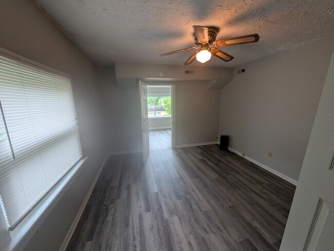 Foto del edificio - 608 W Highland Ave