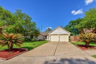Building Photo - 14006 Fair Glade Ln