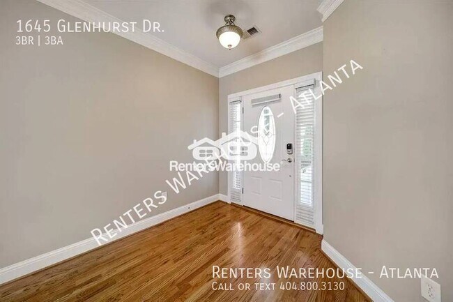 Building Photo - Elegant Living in Brookwood school distric...