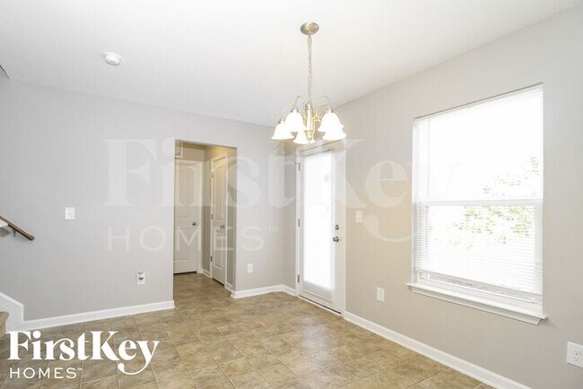 Building Photo - 4295 Kendall Farms Way