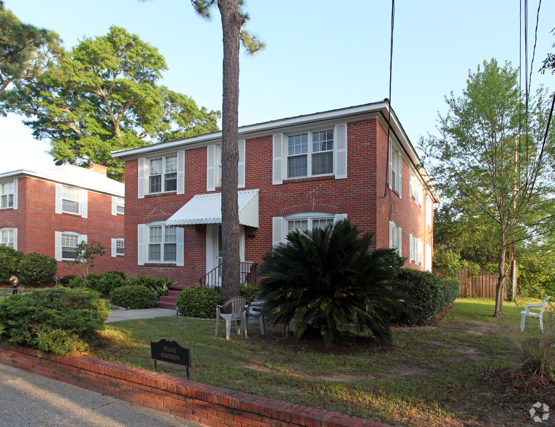 Building Photo - 1808 Lakeview Ave