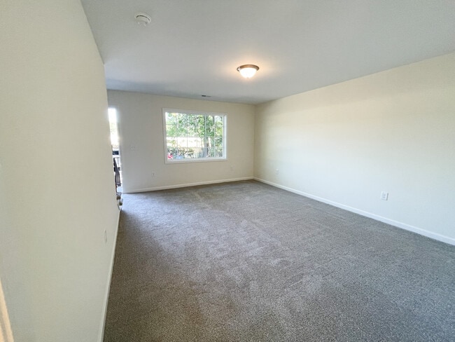 Building Photo - 1912 Devonwood Dr