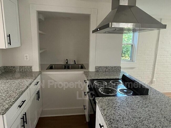 Foto del edificio - 1011 E 39th St