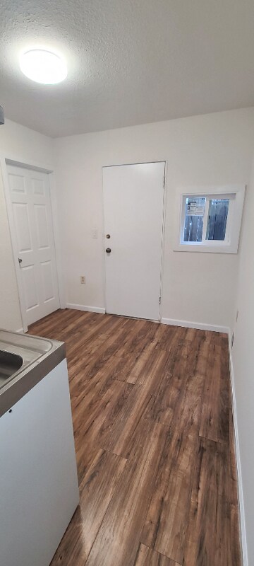 Building Photo - 516 Sonoma Ave