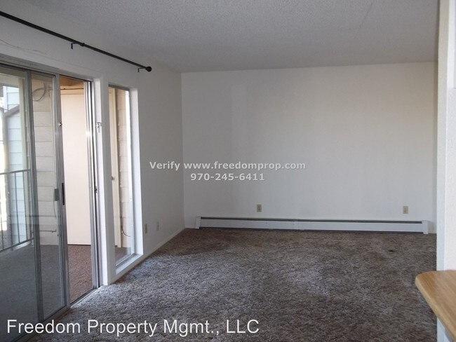 Building Photo - 818 E Cedar Ct