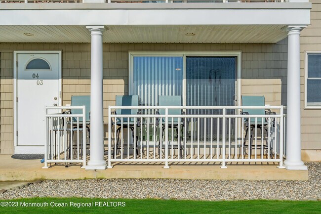 Foto del edificio - 205 Ocean Ave N