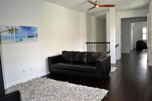 Foto del edificio - 8305 NW 7th Ct