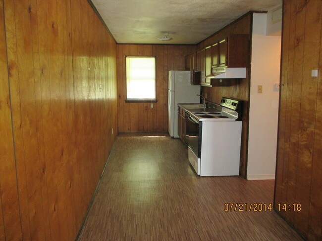 Building Photo - 915 N Harmony Rd