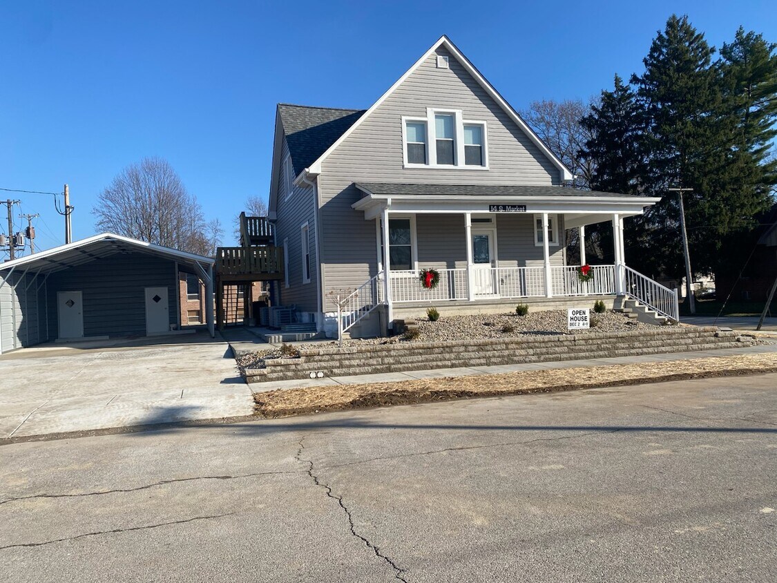 14 S Market St, Mascoutah, IL 62258 Apartments in Mascoutah, IL