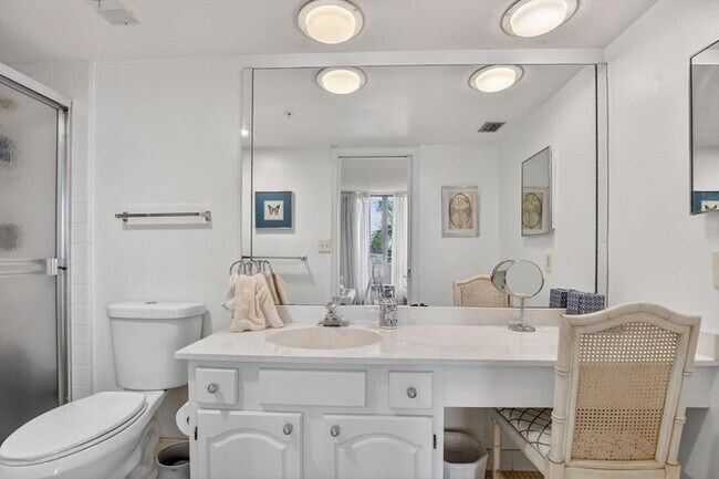 Foto del edificio - 7738 Lakeside Blvd