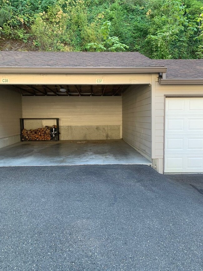 Building Photo - $1,700 - One Bedroom Condo, INCLUDES WATER...