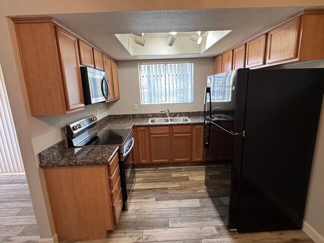 Foto del edificio - Upgraded One Bedroom One Bathroom condo in Summerlin