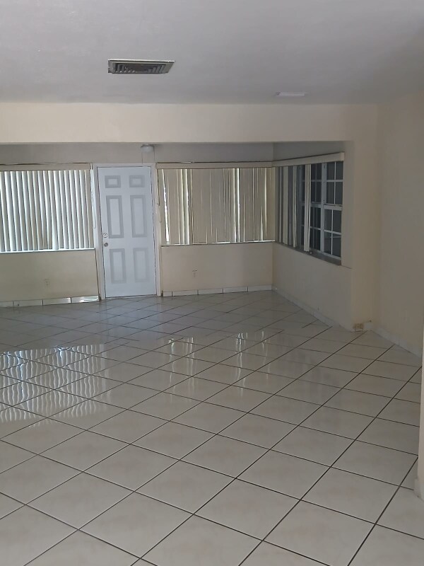Foto del edificio - 359 W Dayton Cir