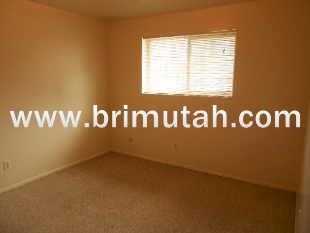 Building Photo - 4835 S Memory Ln