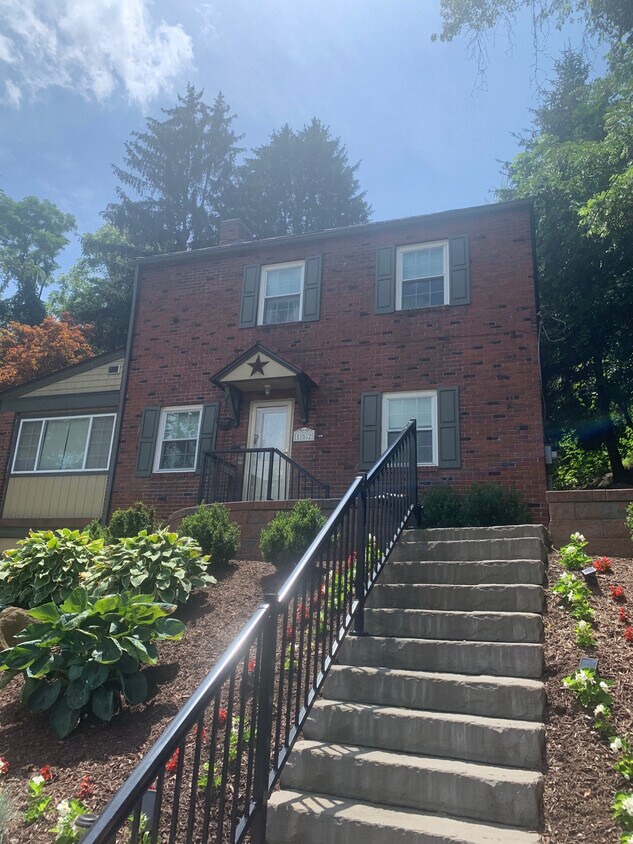 Primary Photo - 152 Fairfax Rd