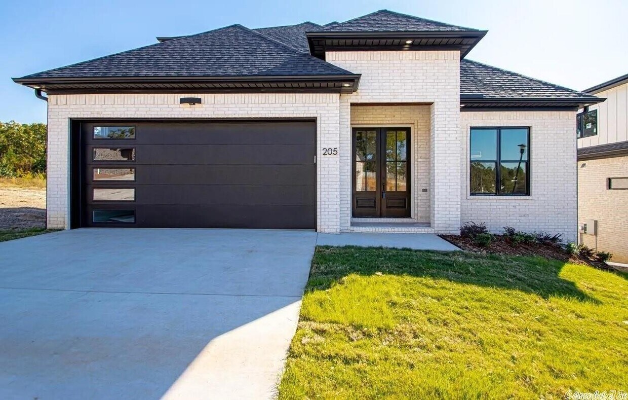 Primary Photo - 205 Kanis Ridge Dr