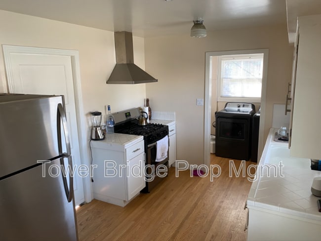 Foto del edificio - 215 41st St