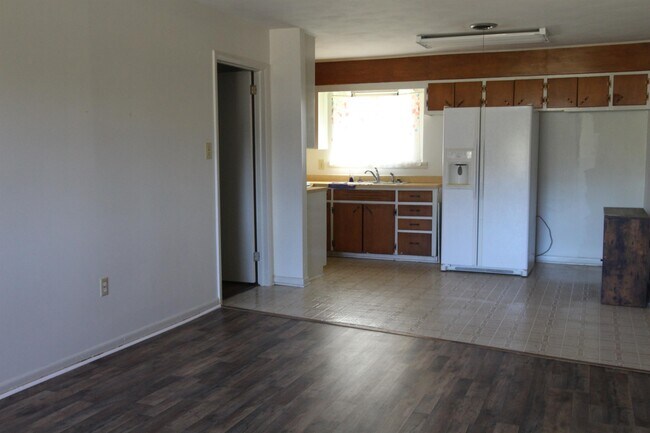 Building Photo - 2322 Tompkins Ave
