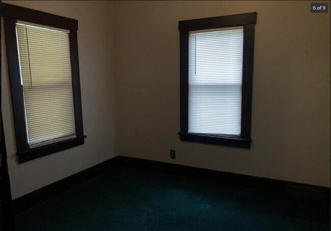 Foto del edificio - 4715 Fowler Ave