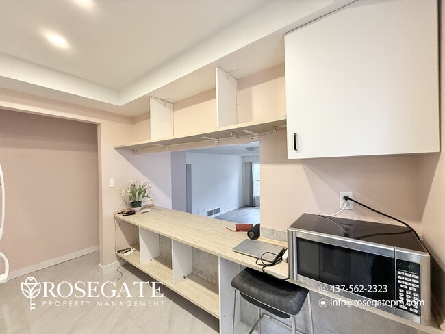 Building Photo - All-Inclusive 1-Bedroom Main Level Apartment with Parking – Brampton