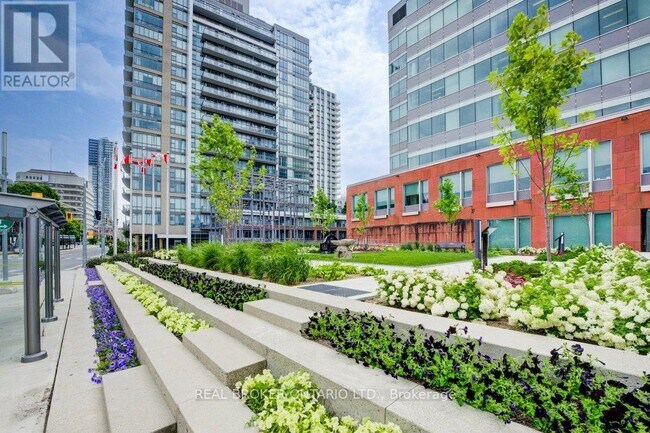 Photo du bâtiment - 85 Duke St W