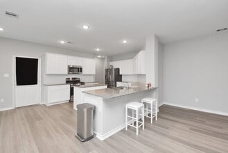 Building Photo - 195 S Colbert St