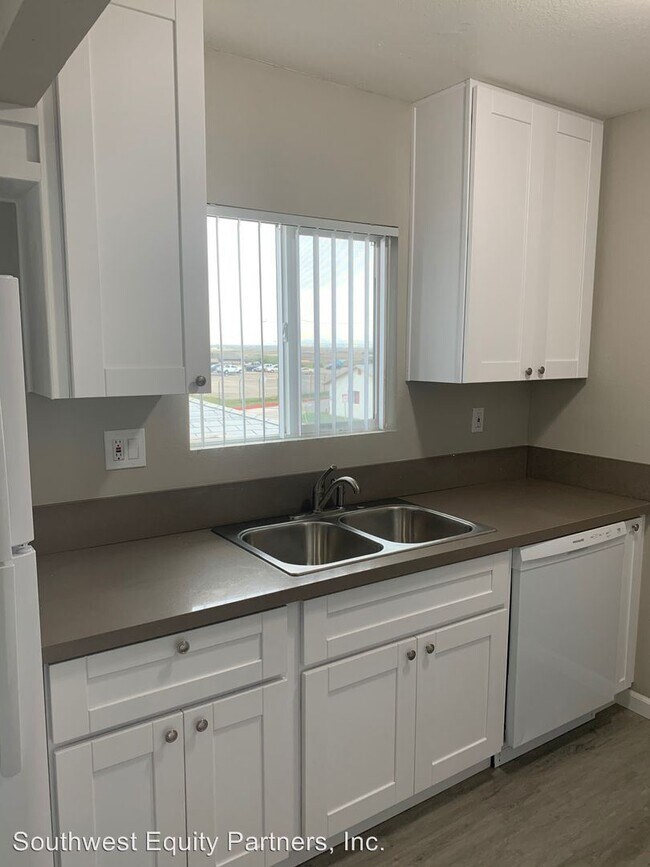 Building Photo - 634 Seacoast Dr