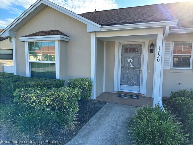 Building Photo - 3720 Catalina Dr