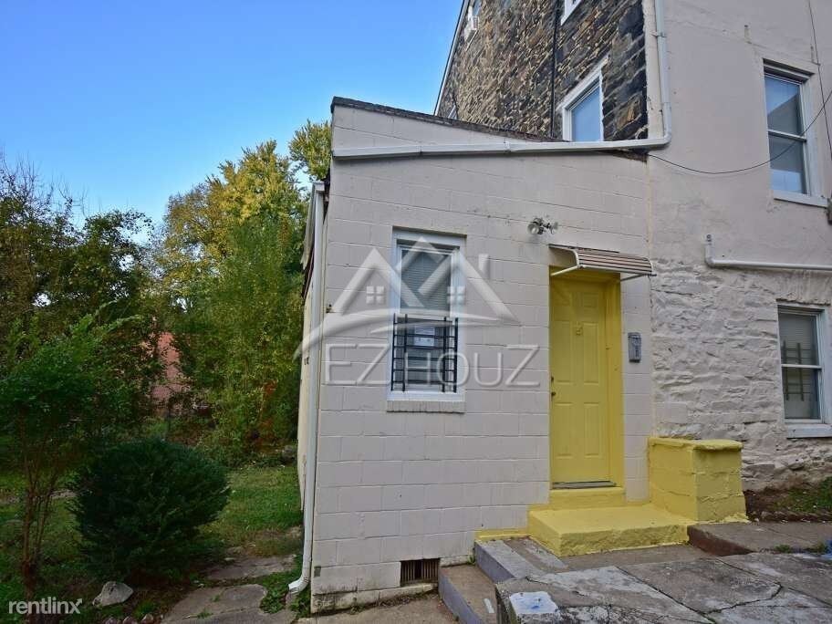 Primary Photo - 2860 W Baltimore St