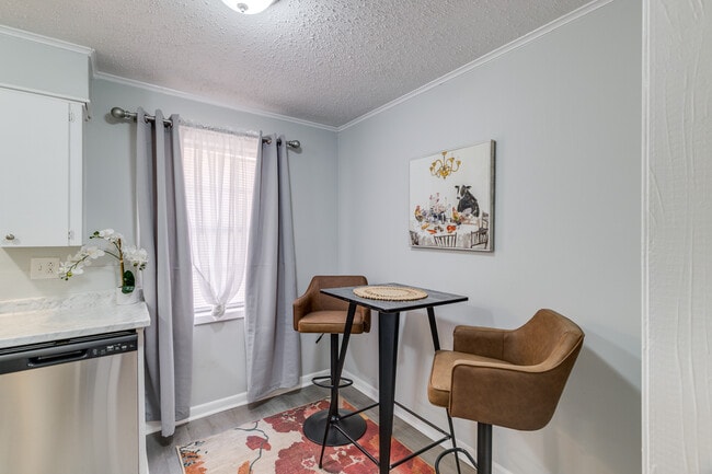 Foto del edificio - 129 Ridgedale Dr