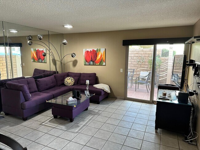 Foto del edificio - 3101 Sunflower Loop N
