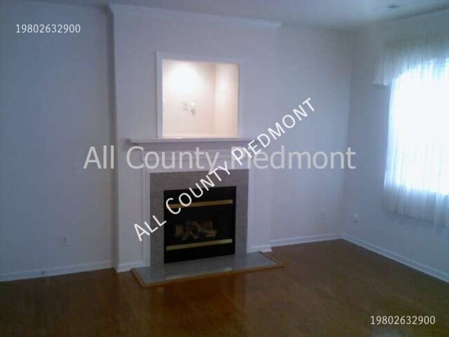 Building Photo - 9819 Forest Run Ln