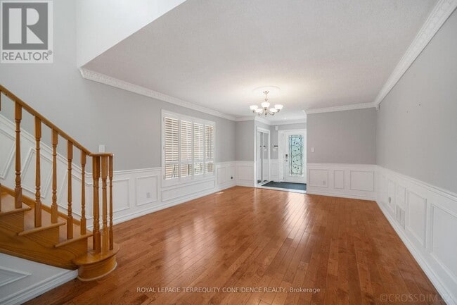 Building Photo - 131 Laurelhurst Crescent