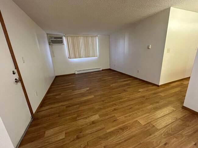 Foto del edificio - $925 | 2 Bedroom, 1 Bathroom Apartment | C...