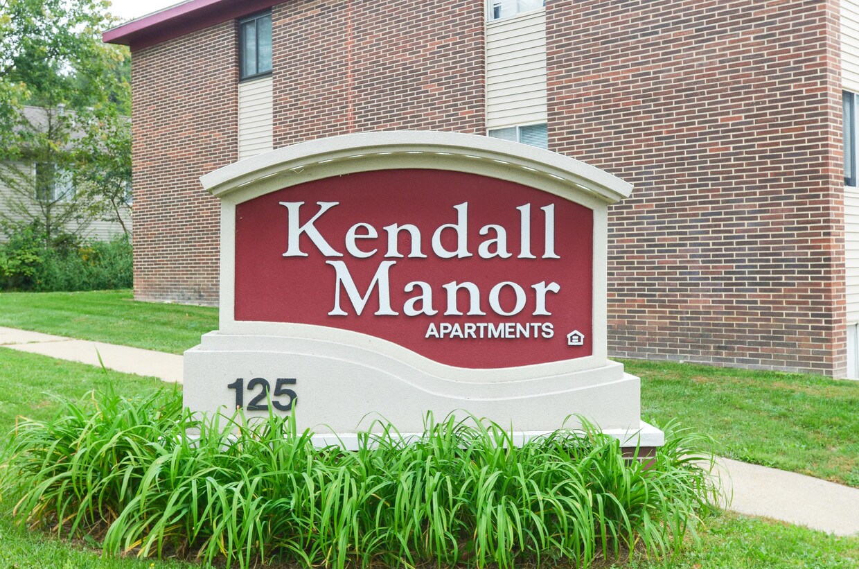 Kendall Manor Apartments 125 S Kendall Ave Kalamazoo, MI
