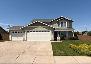 Building Photo - 4003 Messara Ln