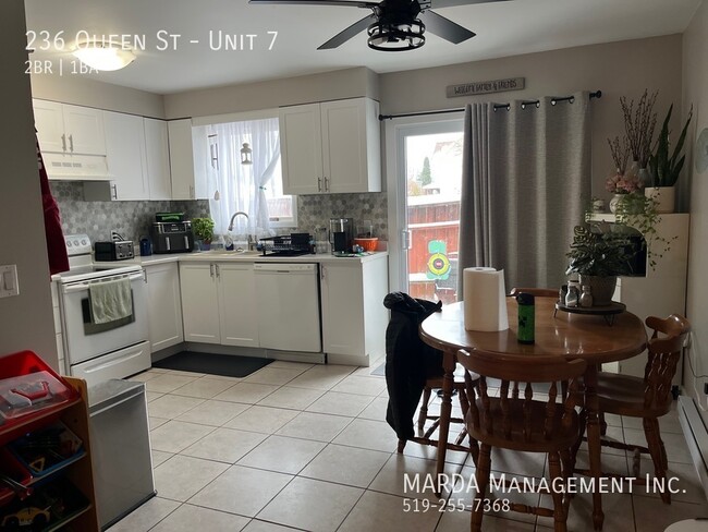 Building Photo - RENOVATED 2 BED/1 BATH TOWNHOUSE IN HARROW + HYDRO & WATER!