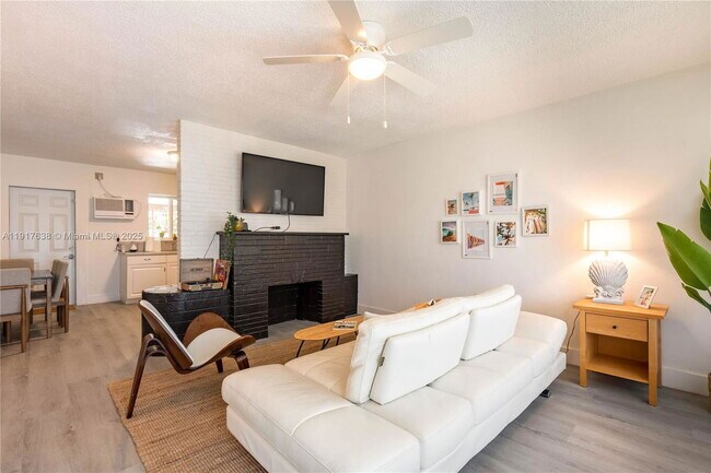 Foto del edificio - 22 SE 13th St