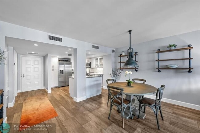 Building Photo - 5000 N Ocean Blvd