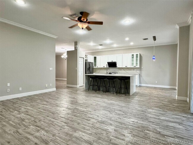 Building Photo - 4109 W Whitewater Ave