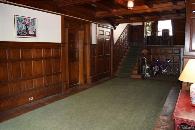 Foto del edificio - 721 W Ferry St